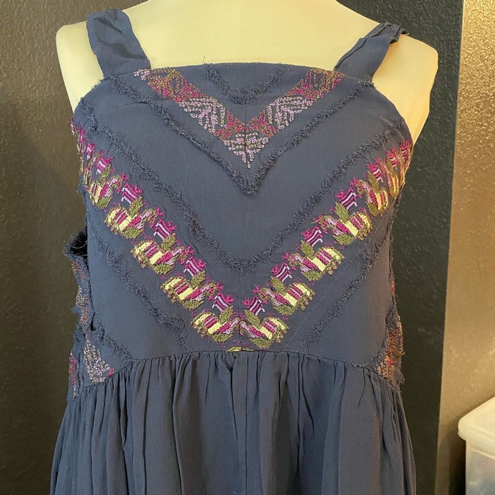 ANTHROPOLOGIE Maeve deep plum embroidered boho flowy sleeveless mini sun dress